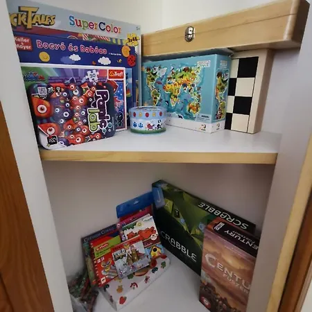 Appartamento Oldtown Shelter With Free Private Parking *