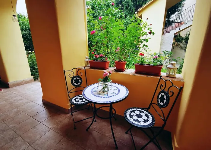 Oldtown Shelter With Free Private Parking